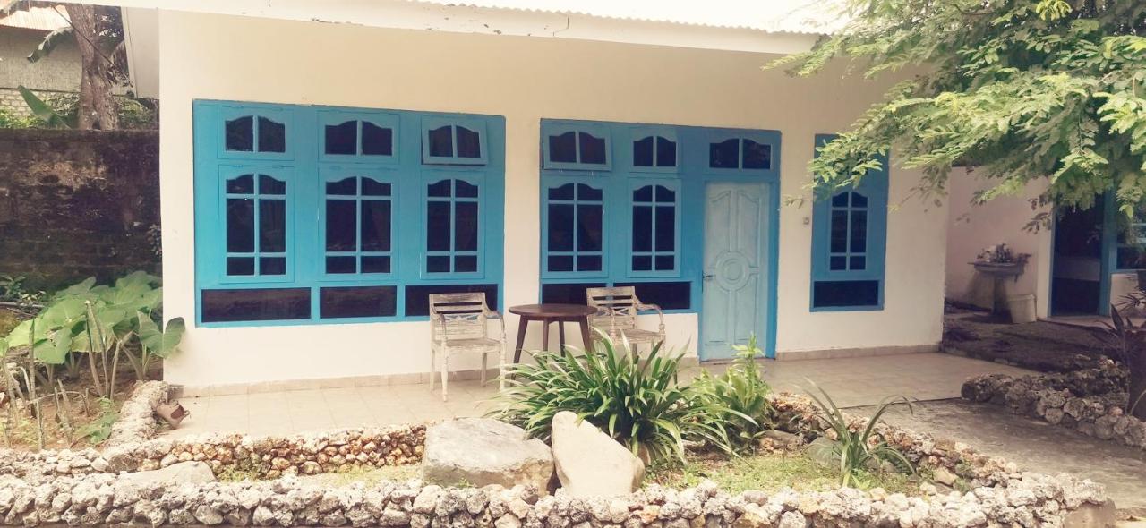The Village Rua Beach Homestay Buitenkant foto