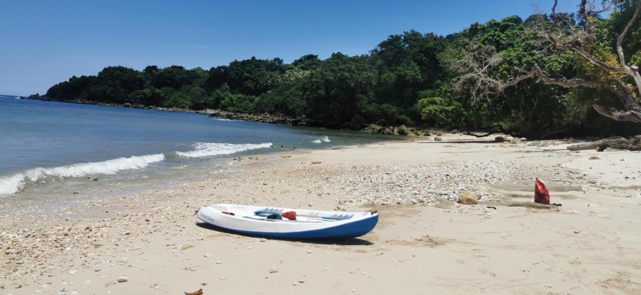 The Village Rua Beach Homestay Buitenkant foto