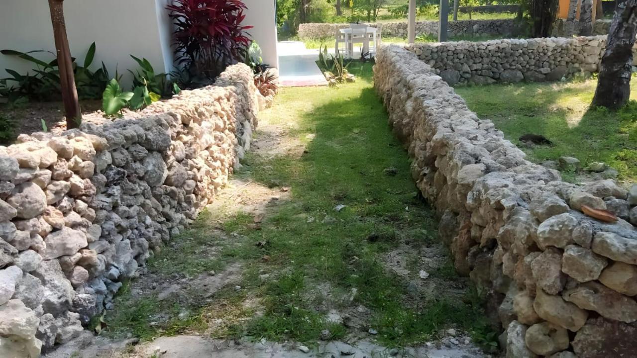 The Village Rua Beach Homestay Buitenkant foto