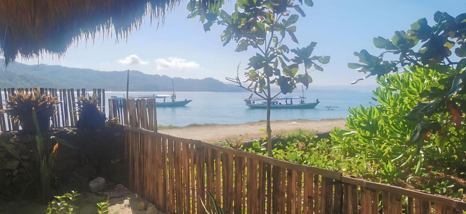 The Village Rua Beach Homestay Buitenkant foto