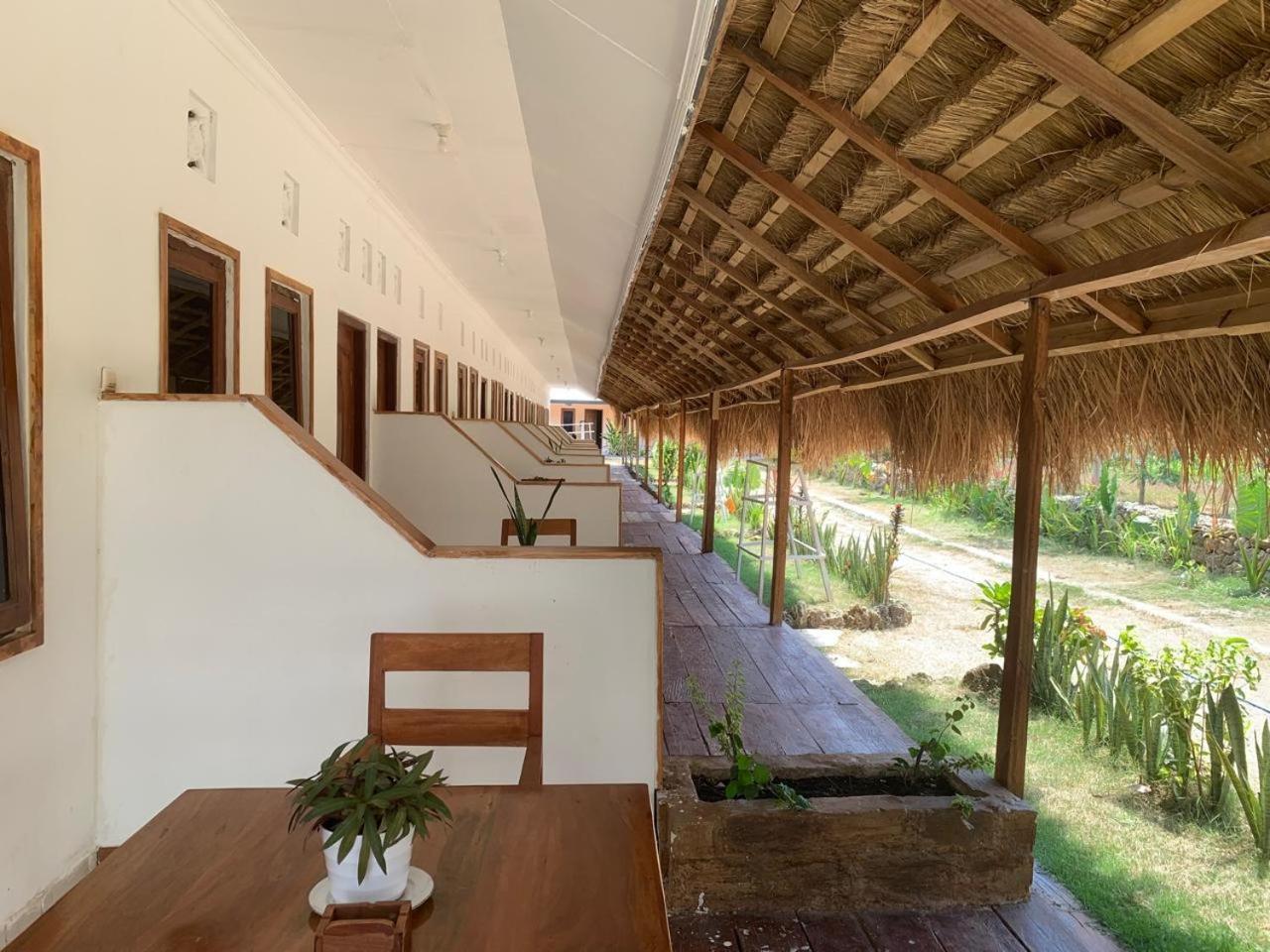 The Village Rua Beach Homestay Buitenkant foto